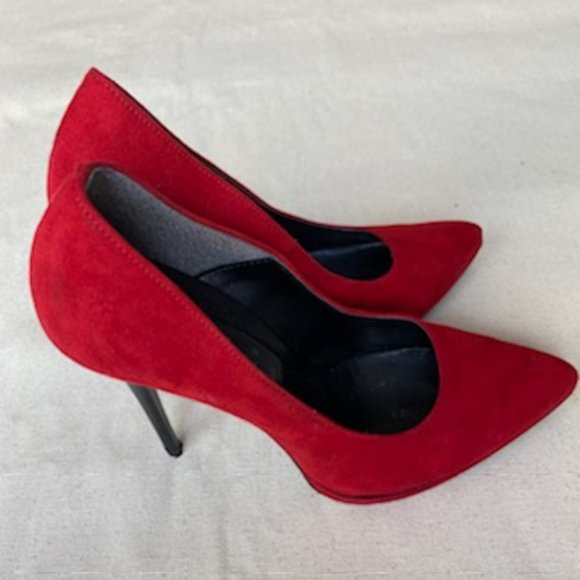 Italian Made - Red Suede - Heels - Picture 1 of 4